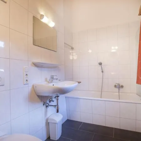 Holiday home Schoneben Bauernhaus Wald im Pinzgau